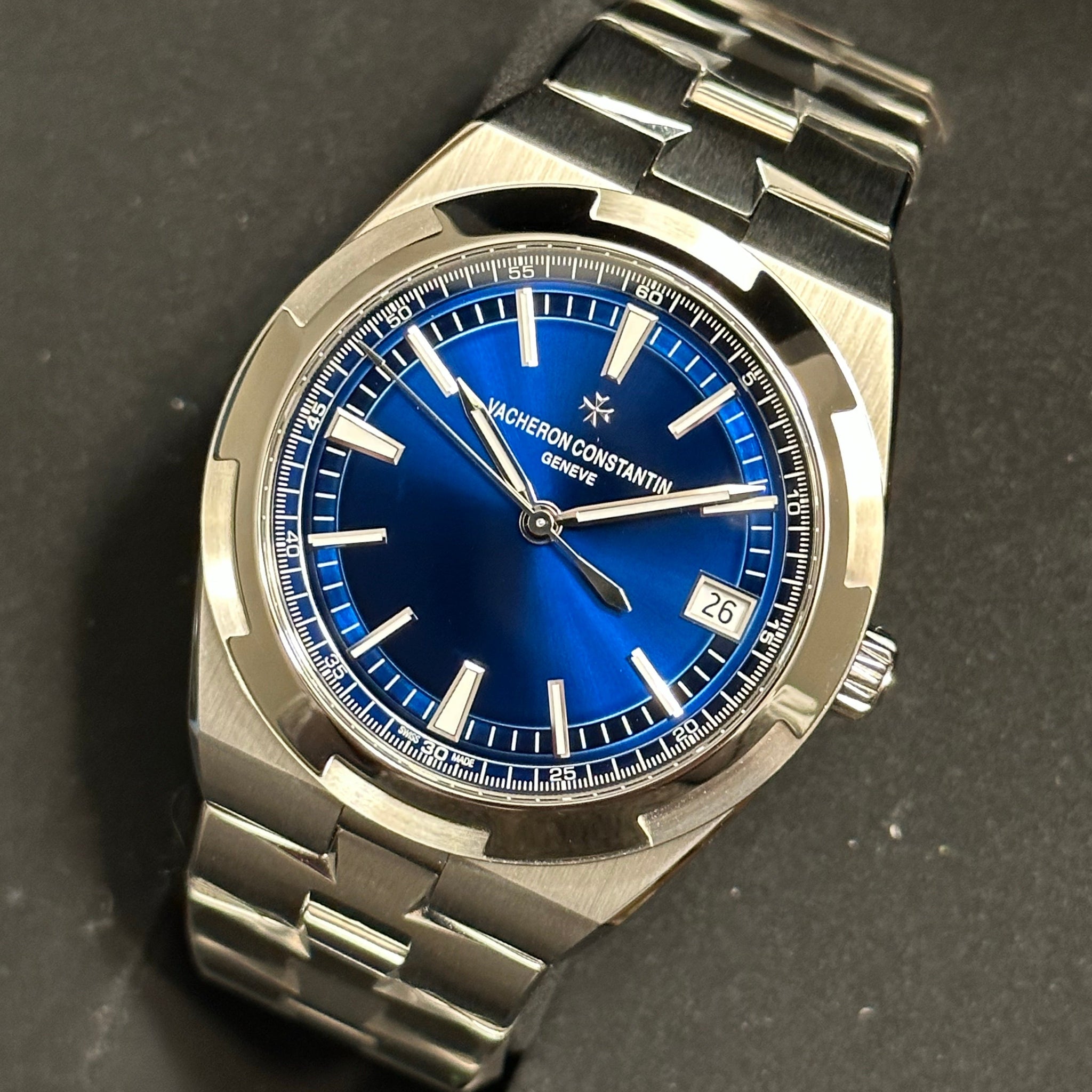 UNWORN 2023 Vacheron Constantin Overseas 41mm 4500V/110A Blue Dial